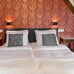 Boutique De Blauwe Pauw Отель Ден Бош