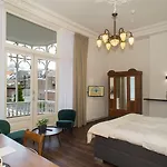 Boutique De Blauwe Pauw 3* Ден Бош
